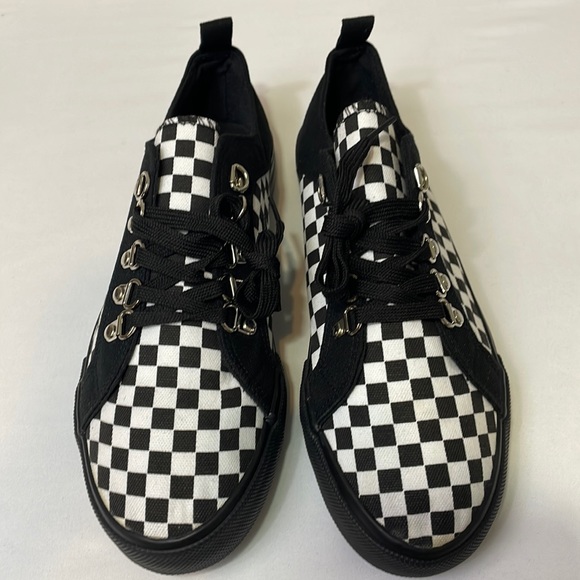 Like New Hot Topic Low Canvas Checkerboard Sneakers Size 12 - Picture 6 of 6
